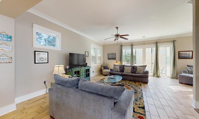 Myrtle Beach House | Unforgettable Seas the Day: Pet & Child Friendly Retreat