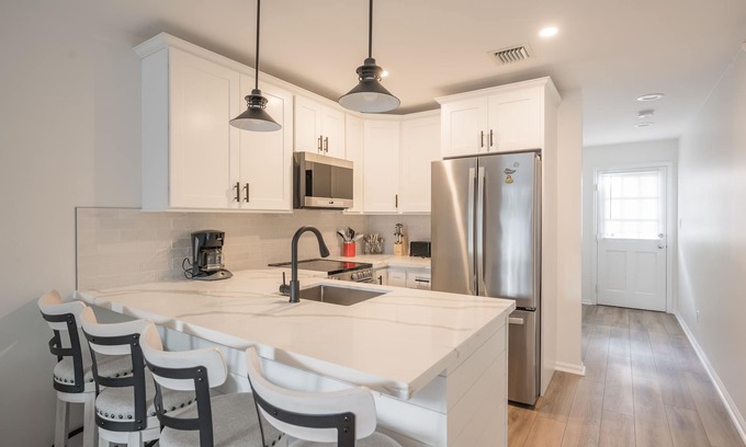 Truman Annex Condo | Relax at SEASCAPE: Pool, Breakfast & Family-Friendly Stay