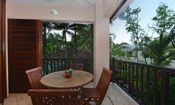 Port Douglas Apartment | Guest Rated: Seascape Holiday Apartments with Pool & Breakfast