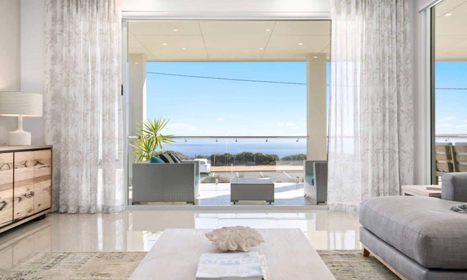 Aldinga Beach House | Seascape House: Oceanfront Escape with Stunning Views