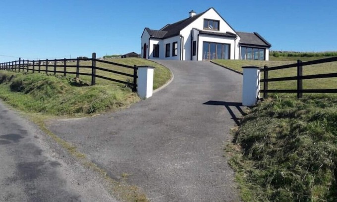Killadoon House | Seascape House with Stunning Views, close to beach and on the Wild Atlantic Way