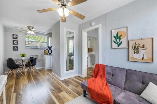 Poinciana Park Apartment | Pet-Friendly Seascape - Steps from Las Olas & Beach