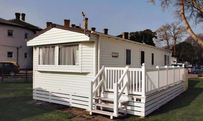 Mudeford House | Pet-Friendly Seascape by the Beach at Sandhills Holiday Park