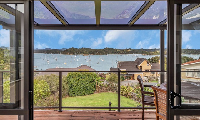 Okiato House | Family-Friendly Okiato Holiday Home - Pet and Child Welcome