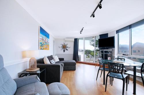 Palm Beach Apartment | Seaview Inn - Blissful Oceanfront Getaway in Palm Beach
