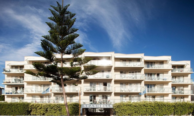 Scarborough Apartment | Seashells Scarborough: Oceanfront Haven with Pool & Breakfast