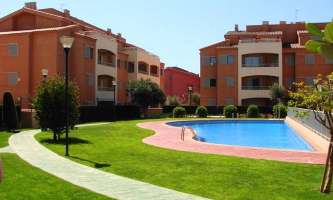 Calafat Apartment | Relaxing Stay at Apartment L'Ametlla de Mar with Pool