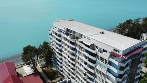 Kobuleti Apartment | Oceanfront Seaside Apartment with Private Beach Access