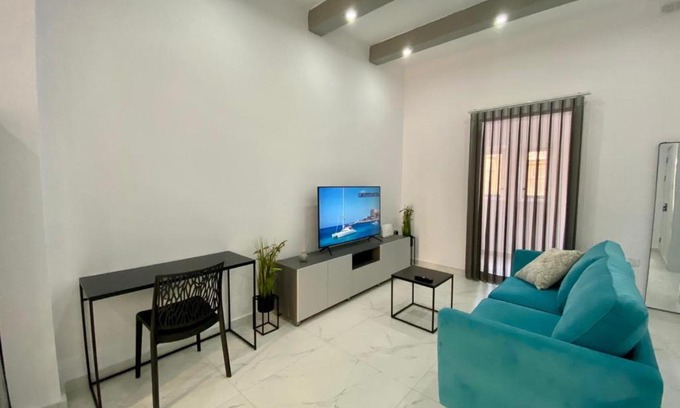 Gzira Apartment | Family-Friendly Seaside Apartment in Gzira - Rated 9.8/10