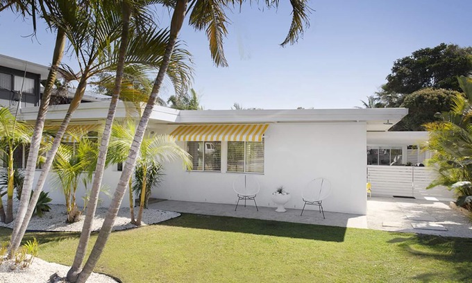 Suffolk Park House | Idyllic Seaside Beach Houses with Ocean Views & Private Pools