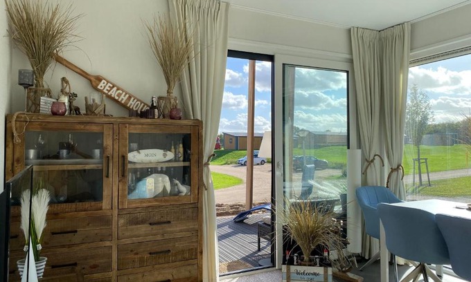 Suesel Ski Chalet | Cozy Seaside Beach House Chalet - Perfect for Families & Pets