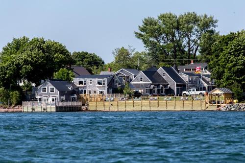 St. Andrews House | Oceanfront Seaside Beach Resort with Private Beach Access