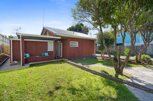 Papamoa Beach House | Family-Friendly Seaside Chalet Papamoa with High Ratings