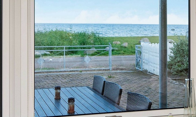 Bjert House | Cozy Holiday Home for 4 in Bjert with Ocean View