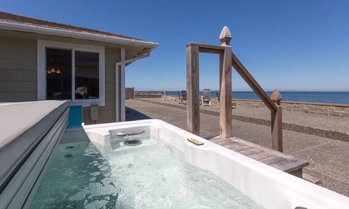 Sequim House | Pet-Friendly Seaside Cottage with Spa on Dungeness Bay