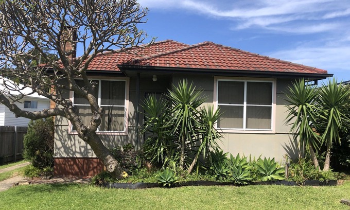 Bulli Cottage | Seaside Cottage on Bulli Beach