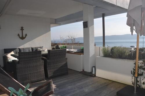 Sipplingen Apartment | Beachside Retreat: 4-Star Family-Friendly Accommodation