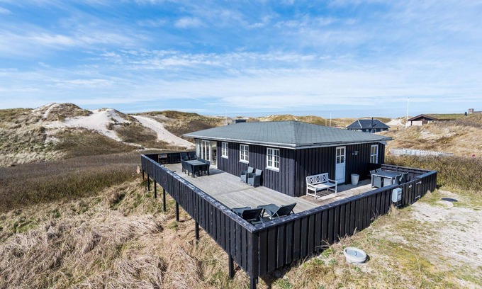 Sondervig House | Family-Friendly Holiday Home with Ocean View in Ringkøbing