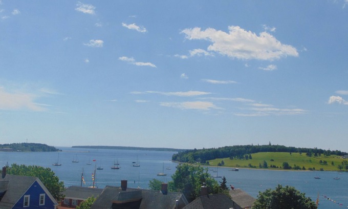 Lunenburg Waterfront Apartment | Seaside Harbour View Apartment - Perfect for Families