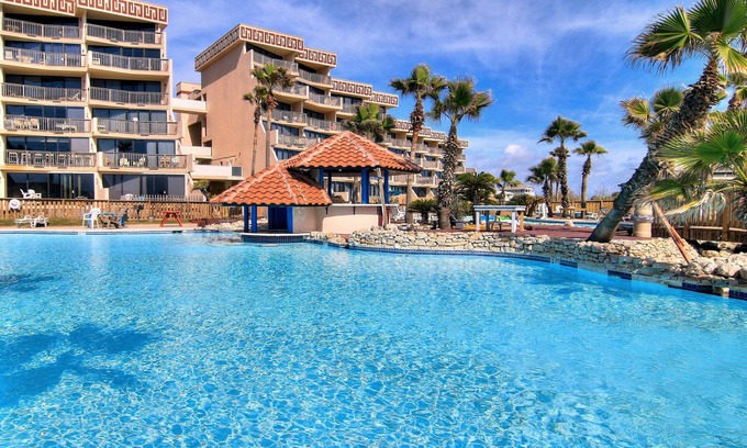 Port Aransas Condo | Seaside Haven: Beachfront Escape with Ocean Views & Pool