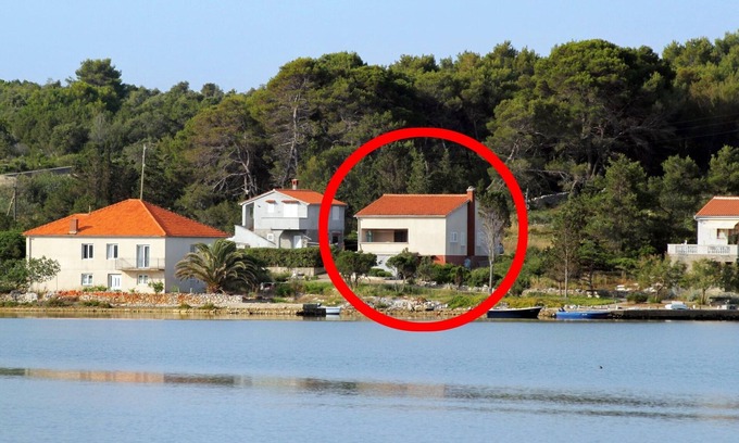 Veli Rat House | Pet-Friendly Seaside Holiday House with Ocean View