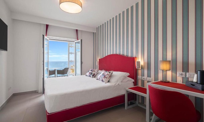 Capo d'Orlando Hotel | Ocean View Seaside Hotel: Pet Friendly & Family Ready