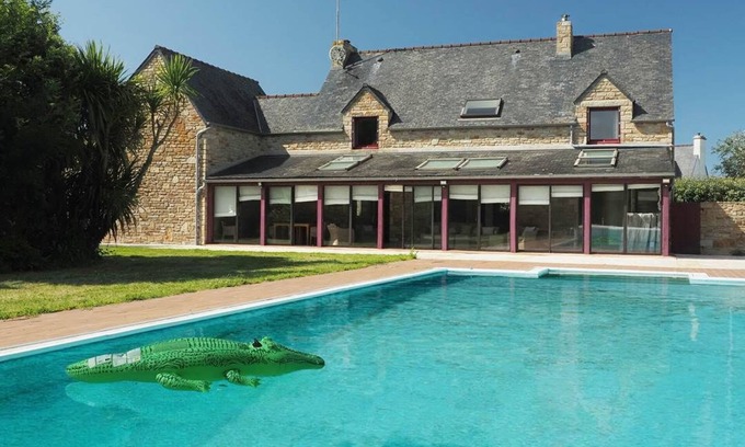 Porspoder Apartment | Cozy Seaside House with Pool for Family Getaways