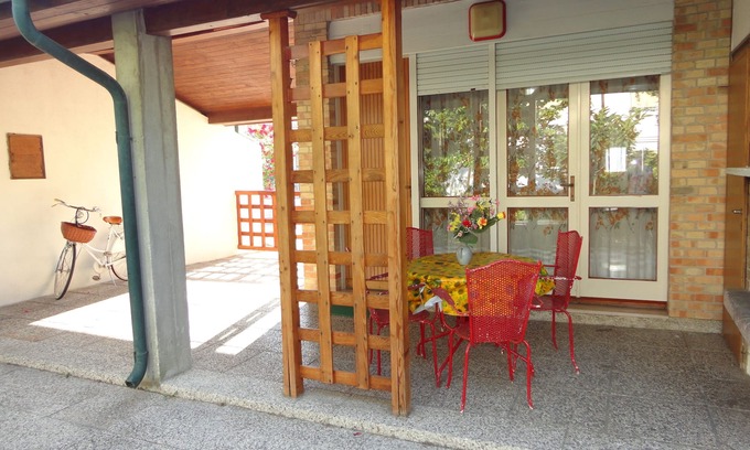Porto Santa Margherita Villa | Tranquil Seaside Villa with Garden and Pet-Friendly Amenities