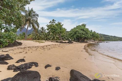 Moorea-Maiao House | Oceanfront Seaside Retreat - 3BR House in Moorea