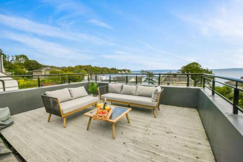 Aberdour Apartment | Coastal Retreat: 4-Star Family-Friendly Getaway