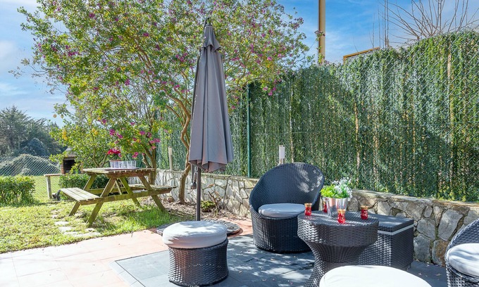 Argonos Ski Chalet | Inviting Seaside Retreat with Spa & Breakfast Amenities