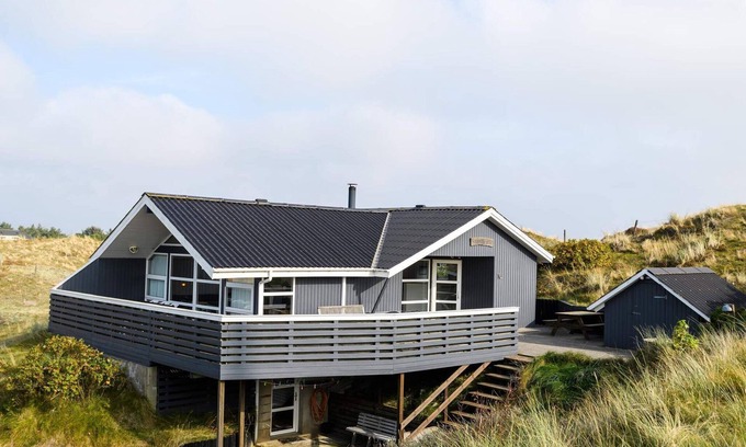 Rindby Strand House | Inviting 8-Person Holiday Home in Fanø with Great Amenities
