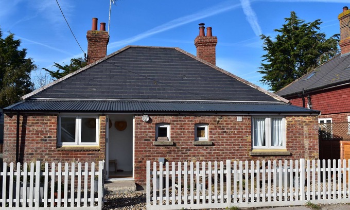 Rye Harbour House | Coastal Getaway: Minutes from Rye Harbour Nature Reserve
