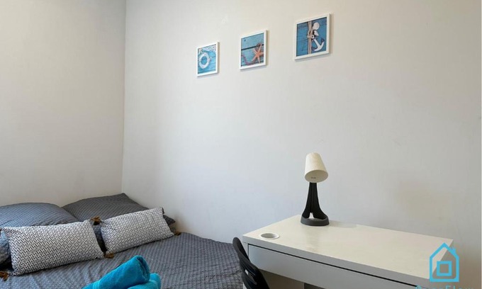 Gdynia House | Seaside Room: Family and Pet-Friendly Retreat Awaits!