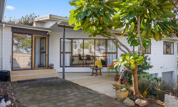 Te Horo Beach House | Tranquil Te Horo Beach Holiday Home for Families