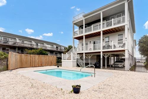 Surf City House | Oceanfront Serenity: 7 BR Home with Pool and Views