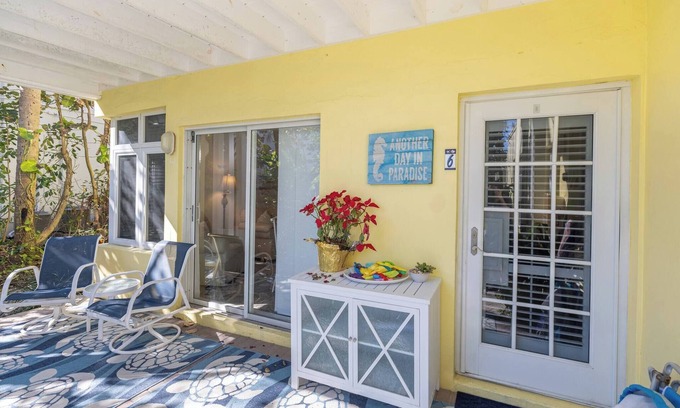 Jog Road Condo | Oceanfront One Bedroom Condo with Two Baths - Family-Friendly
