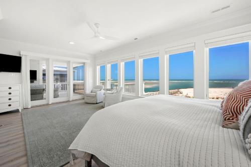 Pawleys Island House | Oceanfront Retreat with Pool and Hot Tub for Families