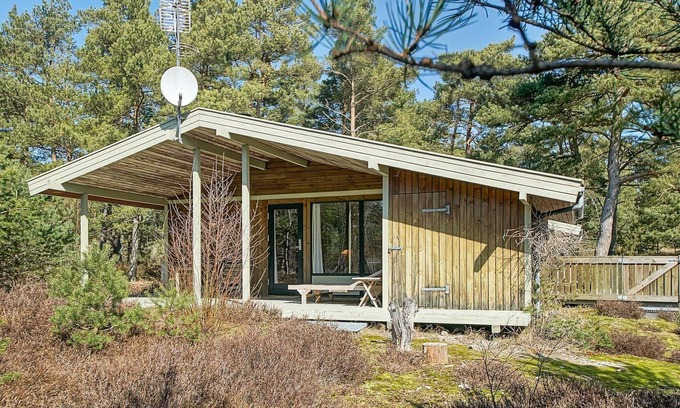 Spidsegard House | Ideal 6-Person Holiday Home in Nexø with Oceanfront Views