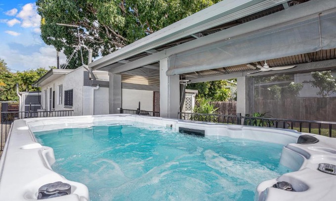 Machans Beach House | Relaxing Seaside Serenity Cottage with Spa and Hot Tub