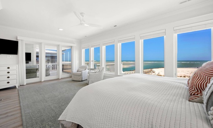 Pawleys Island House | Oceanfront Retreat with Pool and Spa for Unforgettable Stays