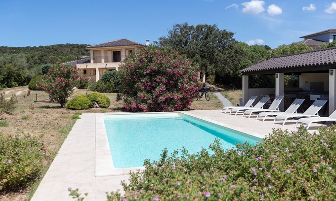 Pianotolli-Caldarello Villa | Beachside Villa with Heated Pool and Spa Near Ocean