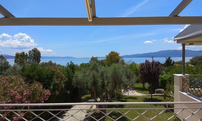 Eretria Villa | Beachfront Seaside Villa AndroNikos – Rated 10/10 by Guests