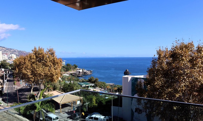 Sao Martinho Condo | Discover Seaside Xxi-10: Perfect Location & Spa Amenities
