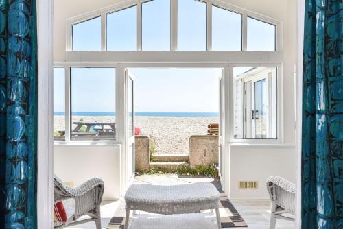 Pagham House | Family-Friendly Seasidings with Oceanfront Views in Pagham