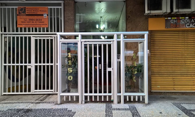 Copacabana Apartment | Prime Location at Season: Beachside Fit-Studio Oasis