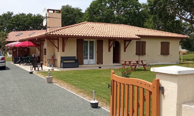 Grayan-Et-L'Hopital House | Cozy Oceanside House in Grayan and L'Hôpital - 9.4/10 Rated