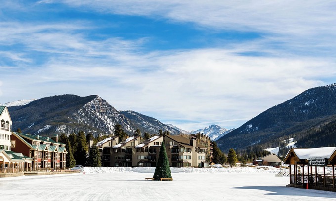 Lakeside Village Apartment | Guest Rated 10/10: Seasons at Keystone #1886 Retreat