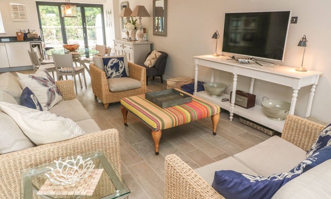 Constantine Bay House | Family-Friendly SEASPELL BEACH HOUSE with Ocean View