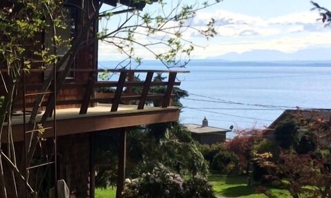 Coupeville Cottage | SeaStar Cottage: Oceanfront Retreat on Whidbey Island!